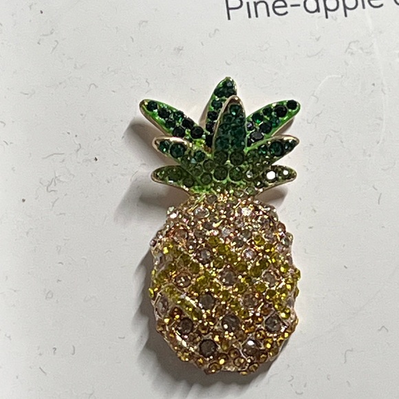 NEW BaubleBar Sparkly Pineapple Earrings - Picture 8 of 9
